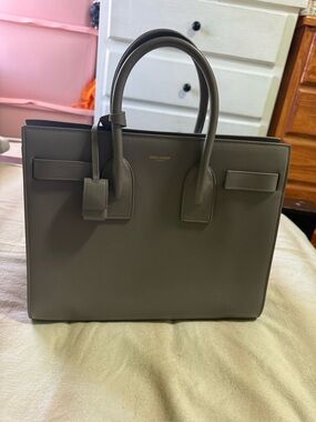 Saint Laurent Sac de Jour bag
